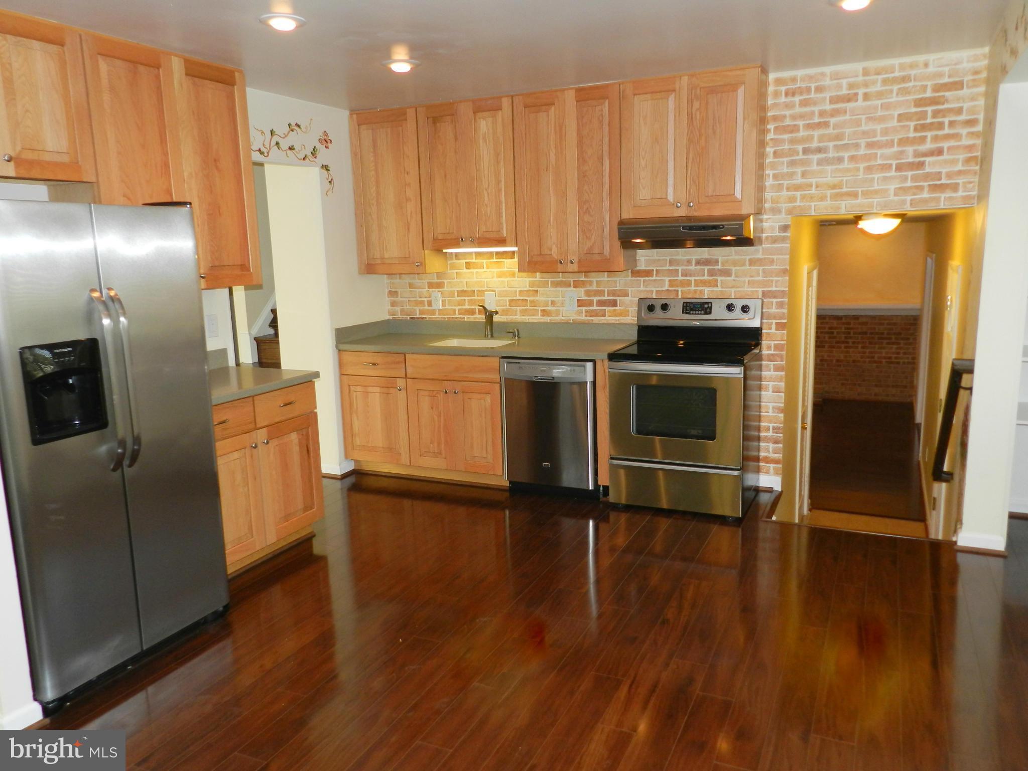 17116 Hoskinson Road Poolesville, MD 20837 - Photo 4 of 28 Kitchen