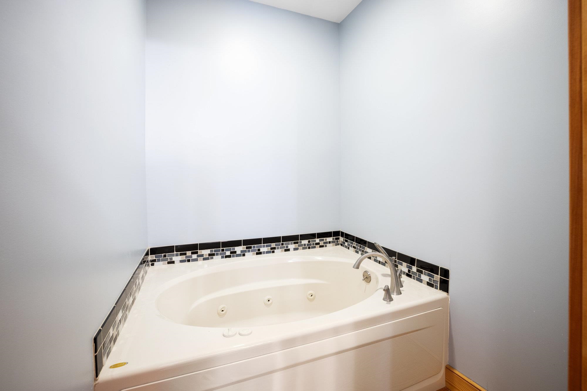 224 Wentworth Road New Castle, NH 03854 - Photo 27 of 37 Gallery Image 27