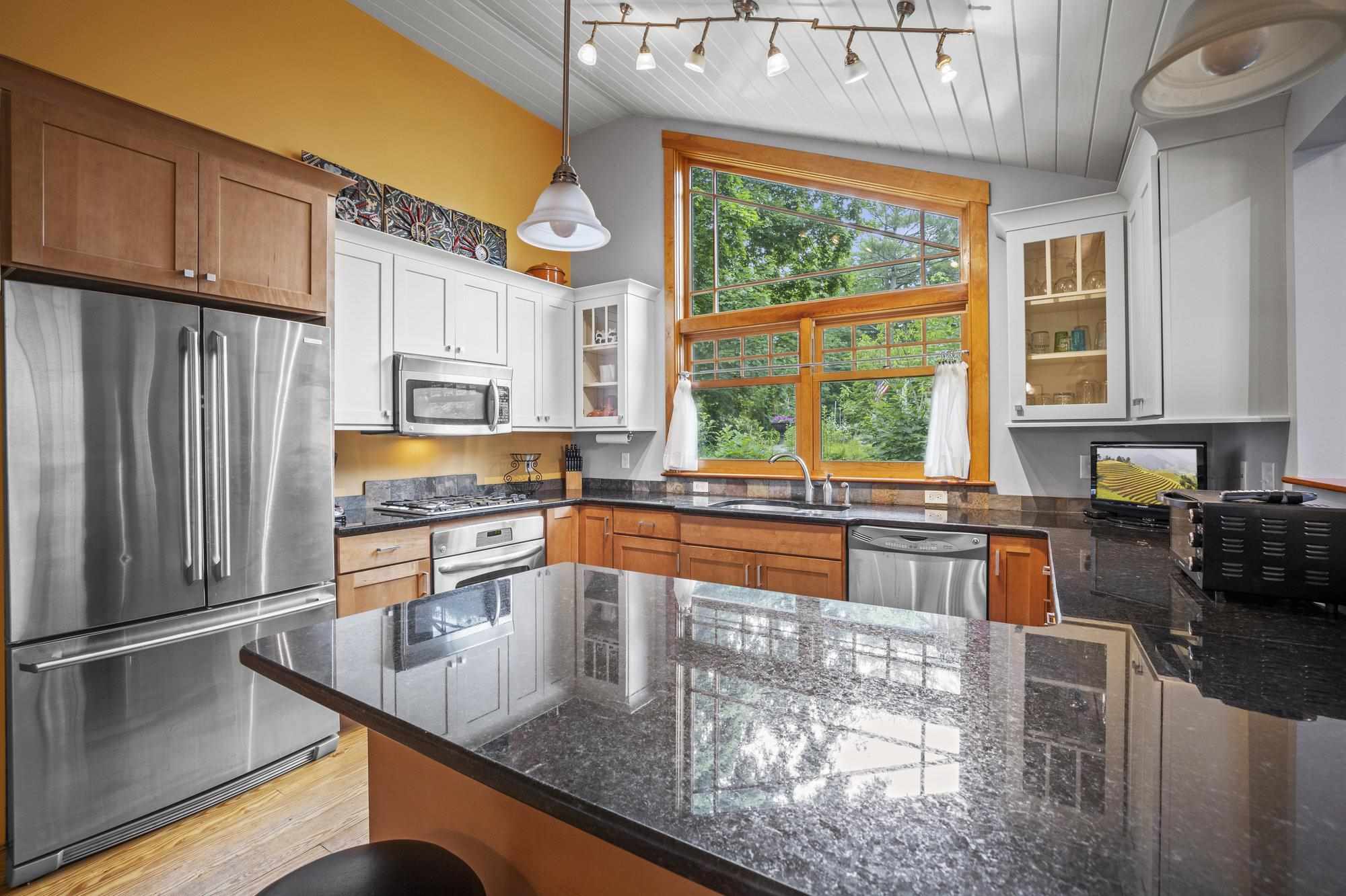 224 Wentworth Road New Castle, NH 03854 - Photo 9 of 37 Gallery Image 9