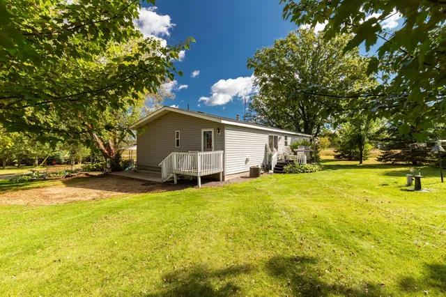 $300,000 | 40201 231st Avenue, Browerville, MN 56438