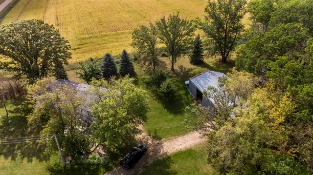 $300,000 | 40201 231st Avenue, Browerville, MN 56438