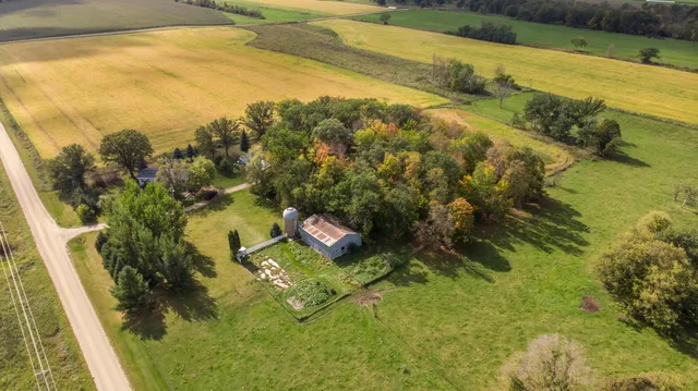 $300,000 | 40201 231st Avenue, Browerville, MN 56438