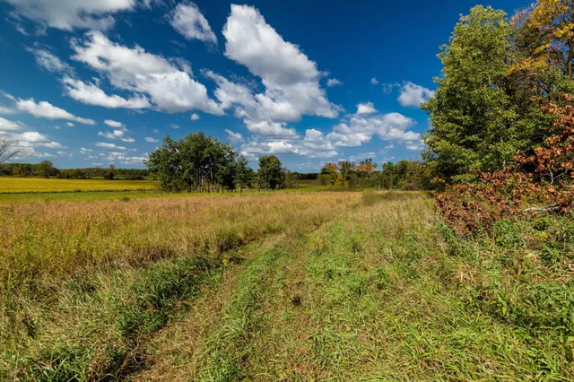 $300,000 | 40201 231st Avenue, Browerville, MN 56438