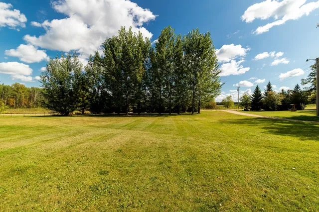 $300,000 | 40201 231st Avenue, Browerville, MN 56438