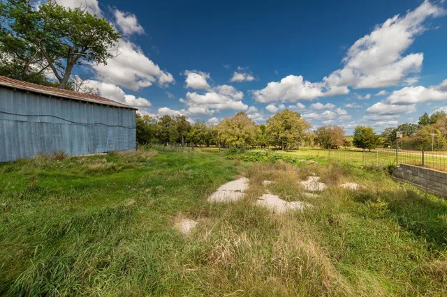 $300,000 | 40201 231st Avenue, Browerville, MN 56438