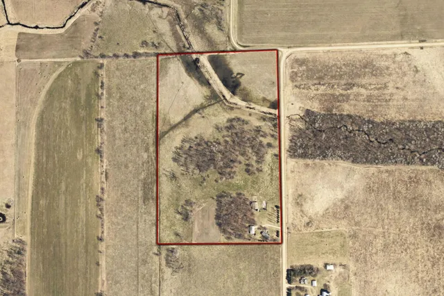 $300,000 | 40201 231st Avenue, Browerville, MN 56438