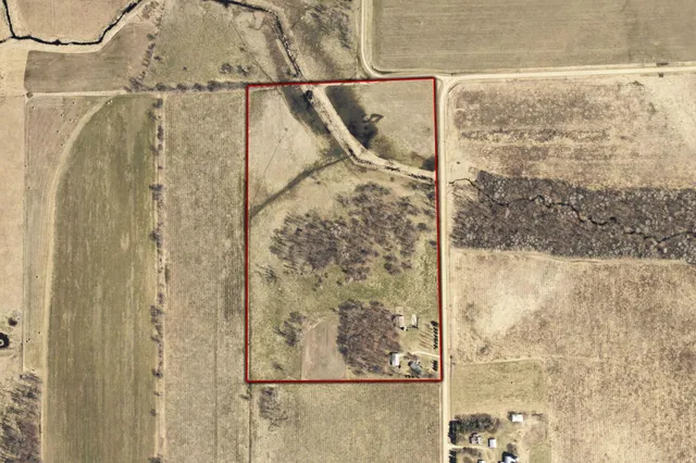 $300,000 | 40201 231st Avenue, Browerville, MN 56438