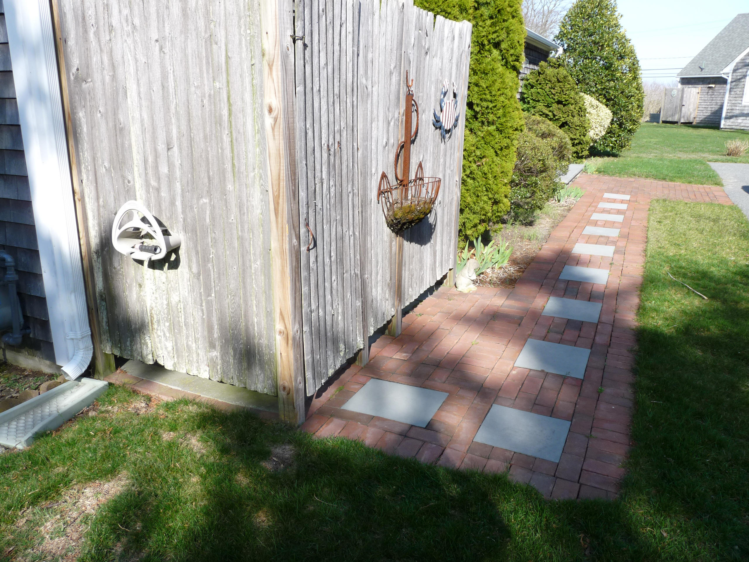 170 Beach Road, Unit 10 Orleans, MA 02653 - Photo 19 of 23 a view of a backyard with pathway