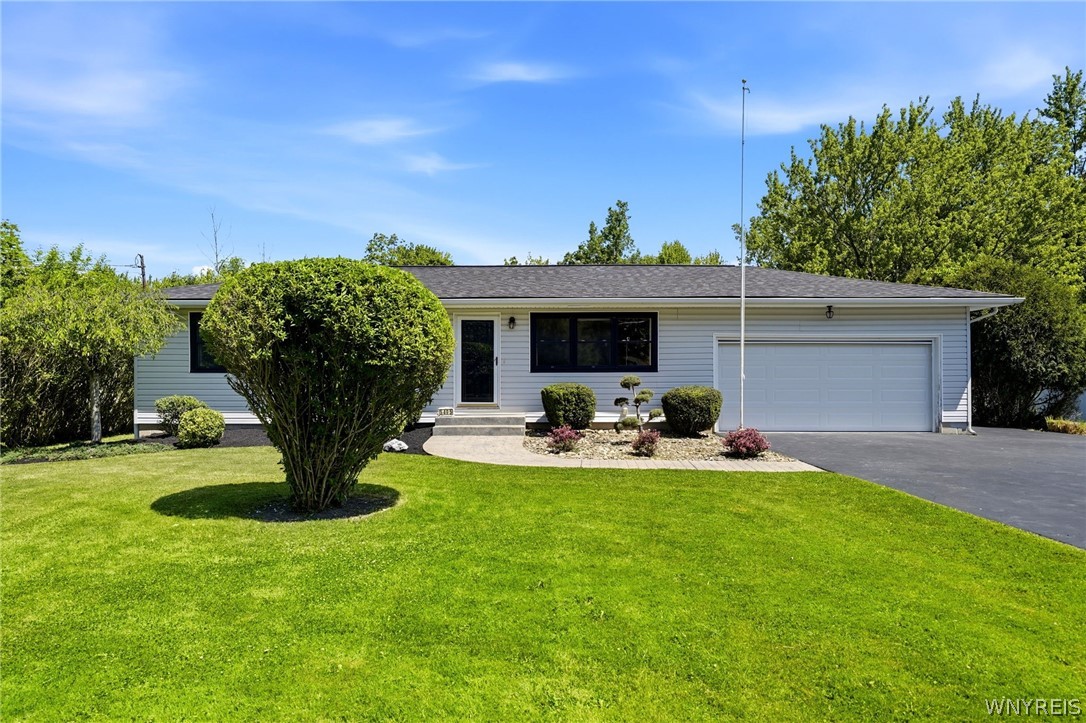 5495 Irish Road North Tonawanda, NY 14120 - Photo 3 of 46