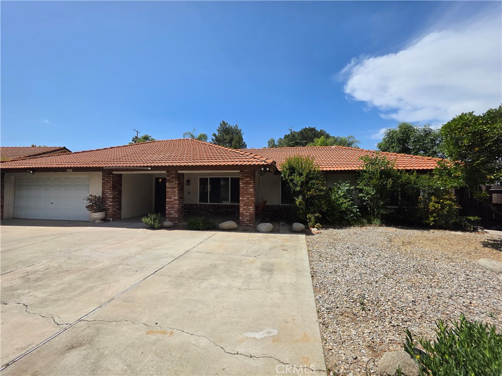 11542 Cornell Avenue Riverside, CA 92507 - Photo 6 of 33