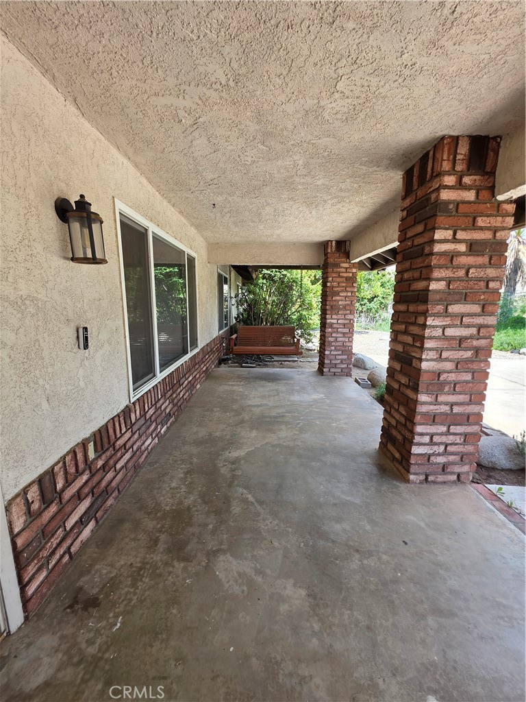 11542 Cornell Avenue Riverside, CA 92507 - Photo 8 of 33