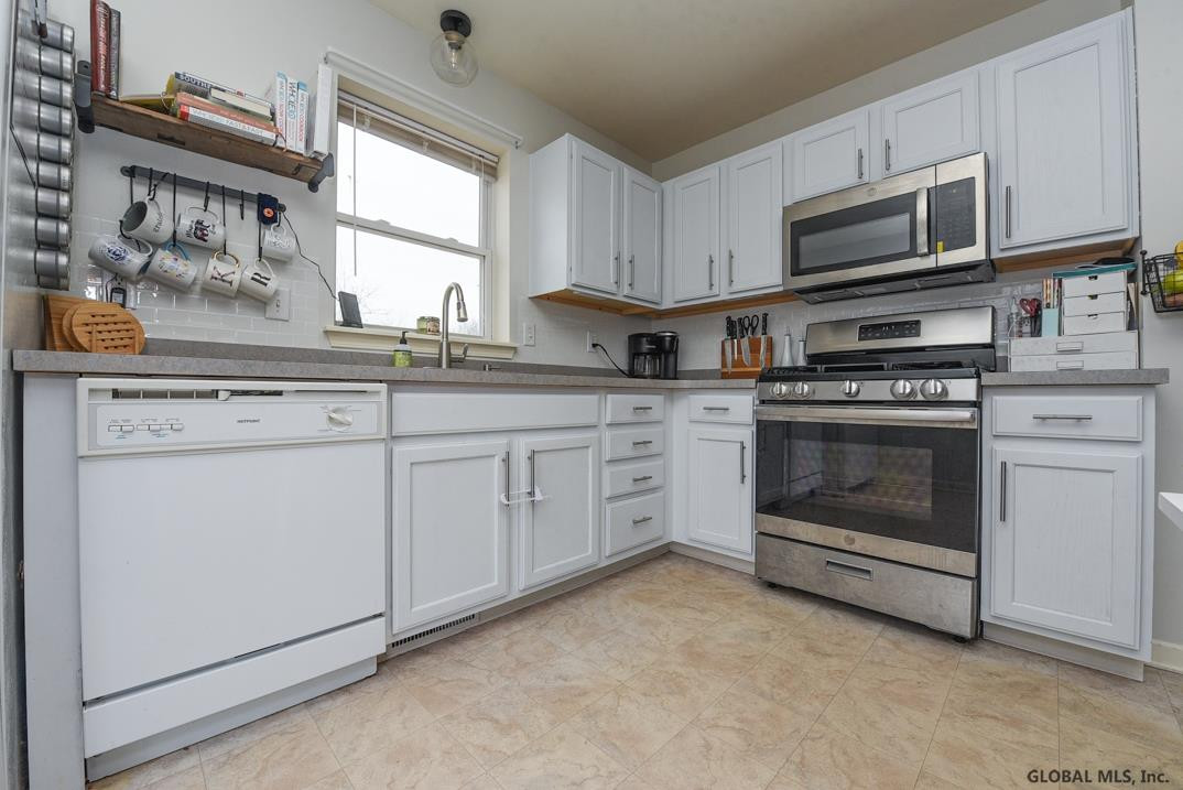 35 Holly Mill Road Bethlehem, NY 12158 - Photo 16 of 26 Photo 16