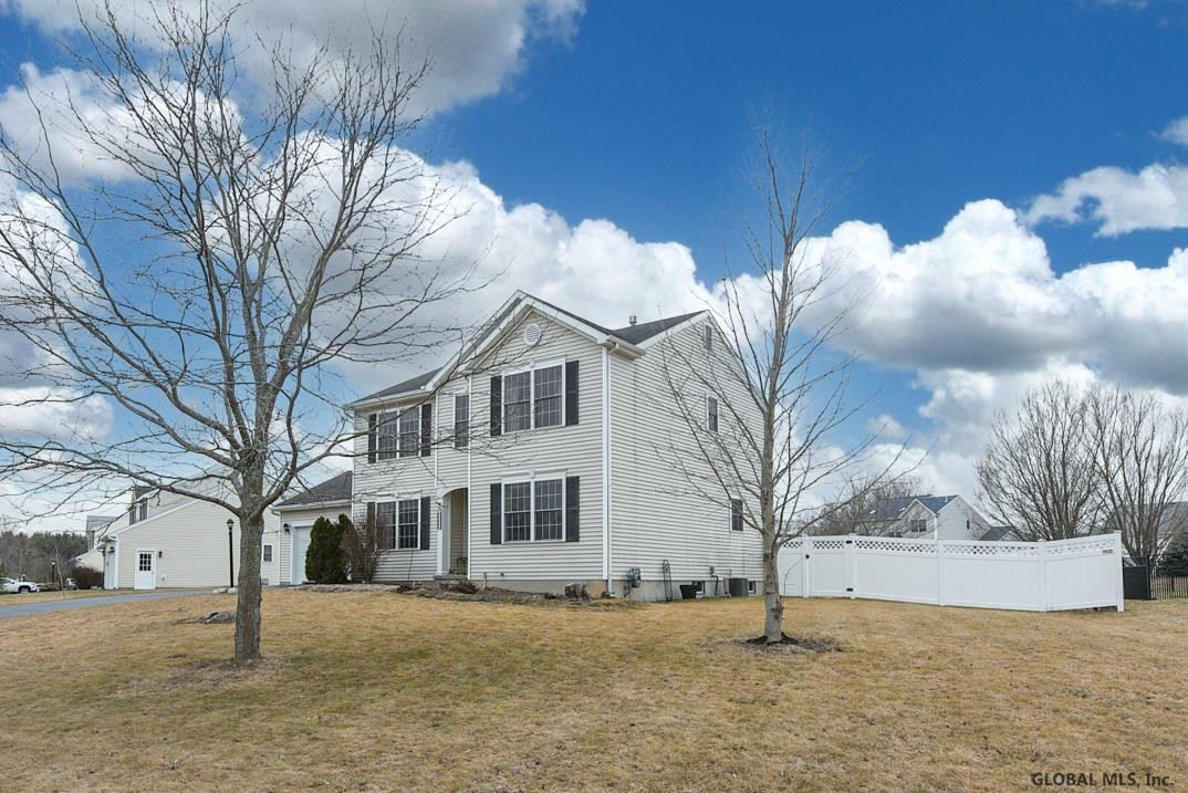 35 Holly Mill Road Bethlehem, NY 12158 - Photo 3 of 26 Photo 3