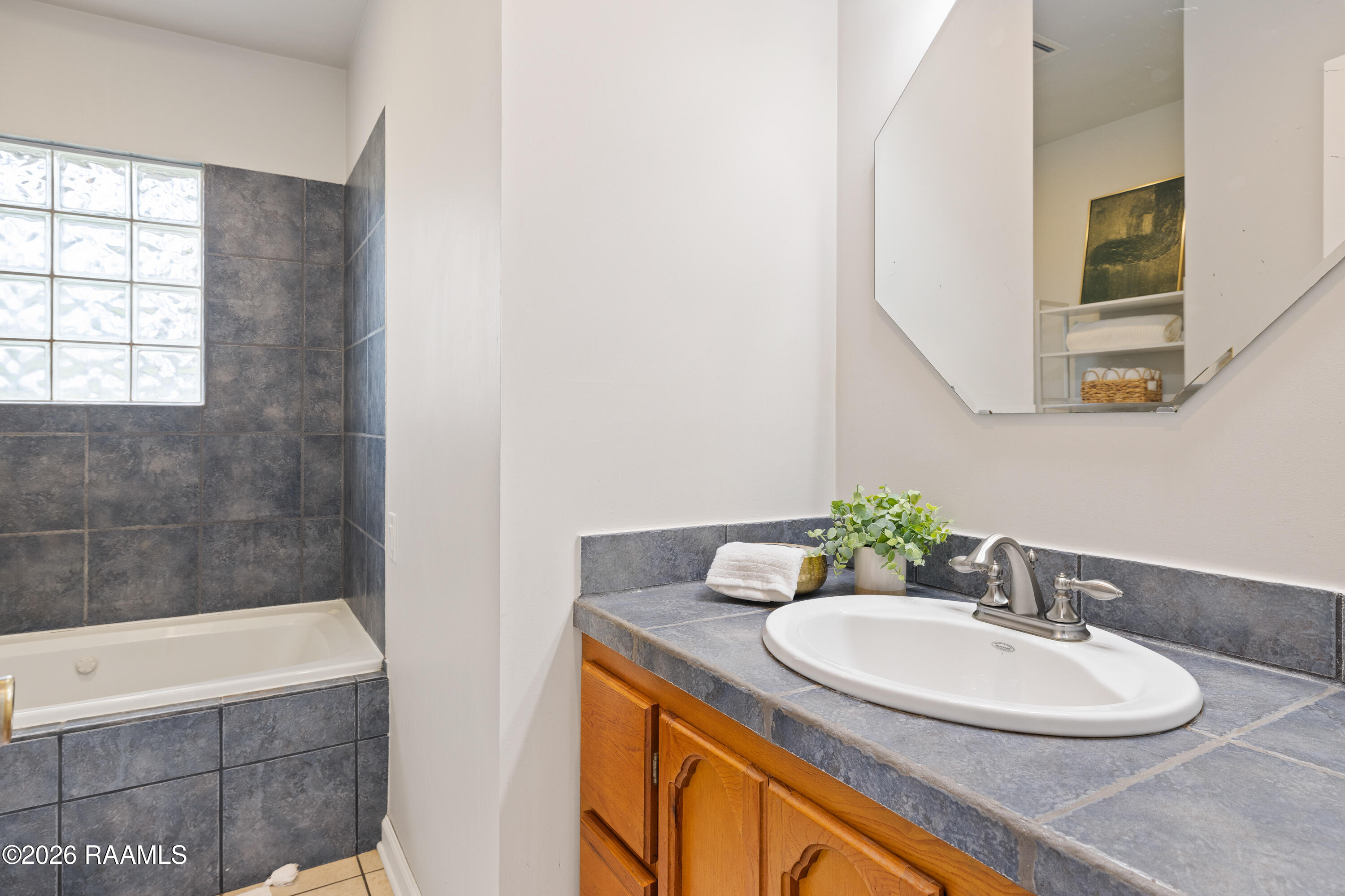 106 Reynosa Road Carencro, LA 70520 - Photo 12 of 21 106 Reynosa Carencro-11