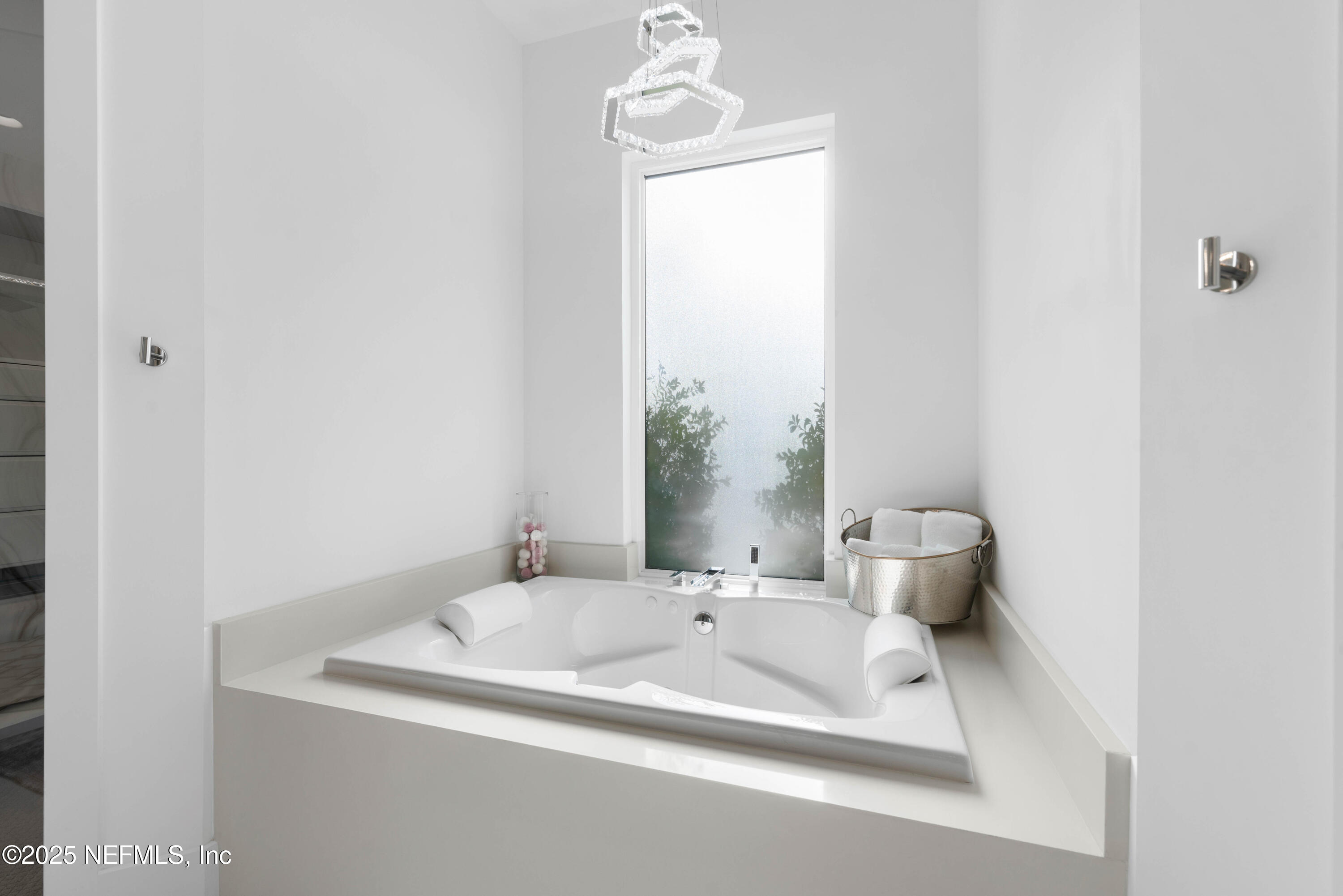 95494 Arbor Lane Fernandina Beach, FL 32034 - Photo 24 of 45 a bathroom with a sink and a mirror