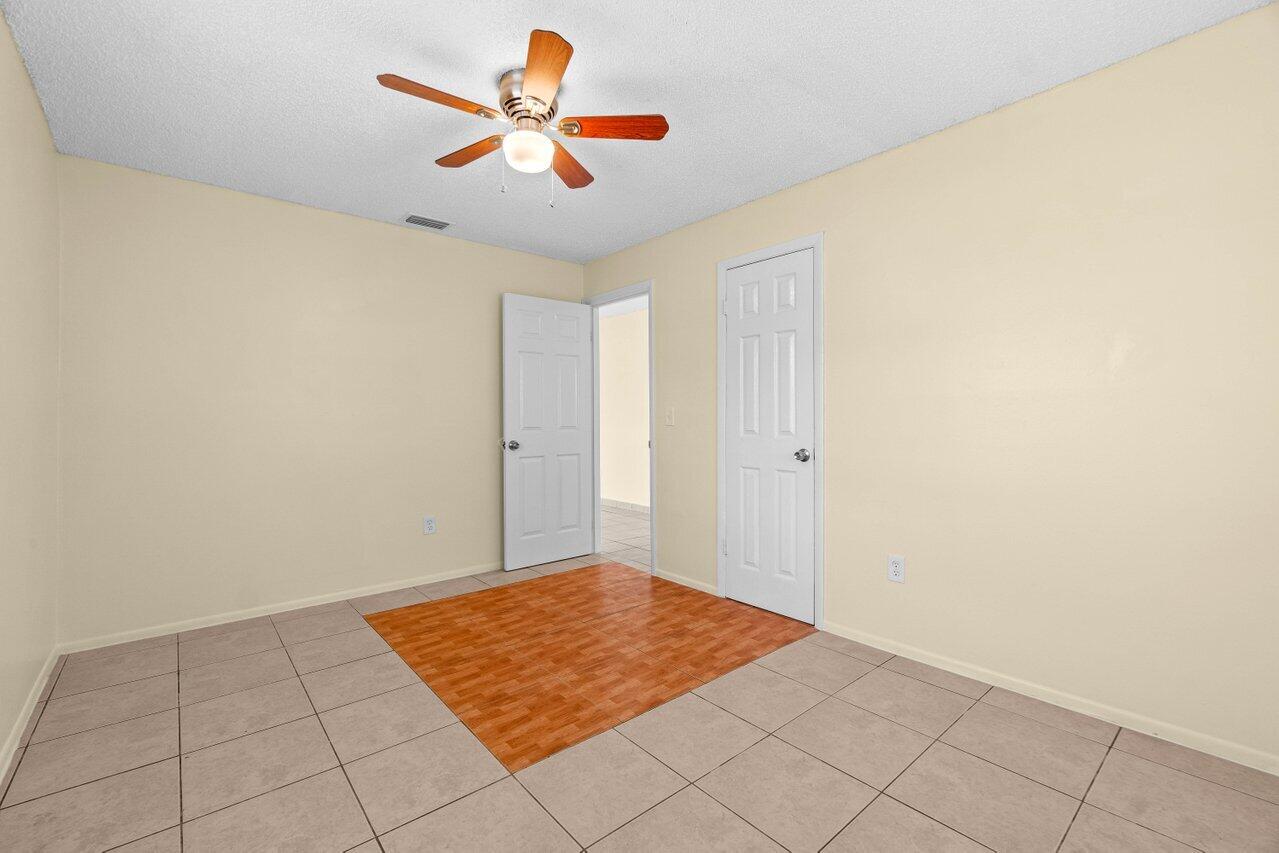 4863 Gulfstream Road Lake Worth, FL 33461 - Photo 15 of 20 014-4863GulfstreamRoad-LakeWorthBeach-FL