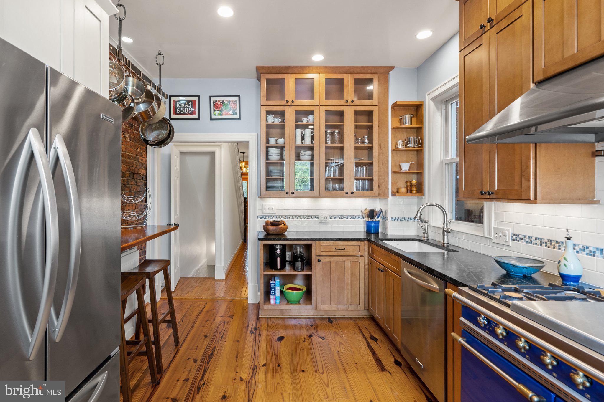 260 15th Street Southeast Washington, DC 20003 - Photo 18 of 41 Spacious gourmet kitchen
