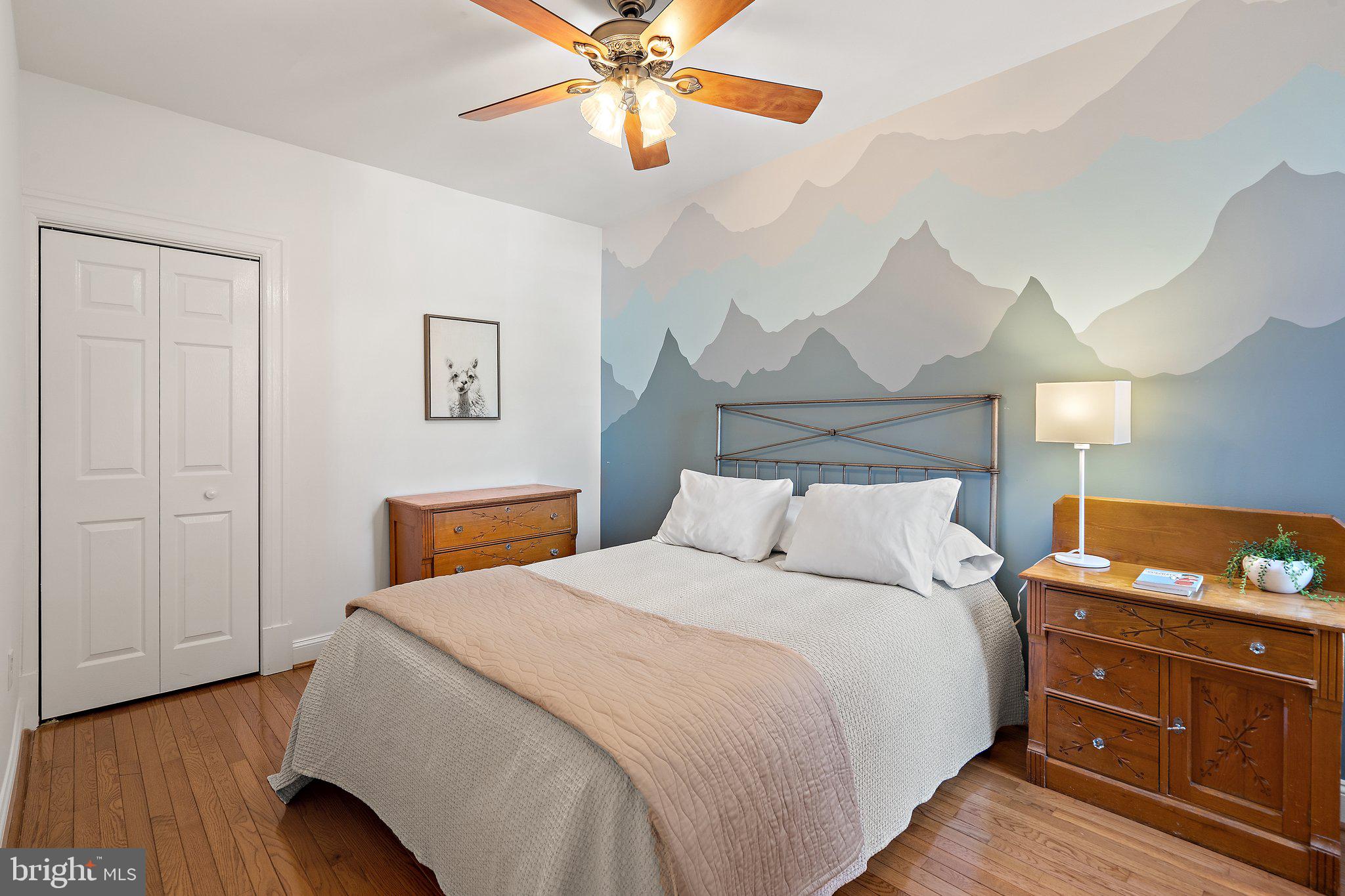 260 15th Street Southeast Washington, DC 20003 - Photo 23 of 41 Spacious middle bedroom