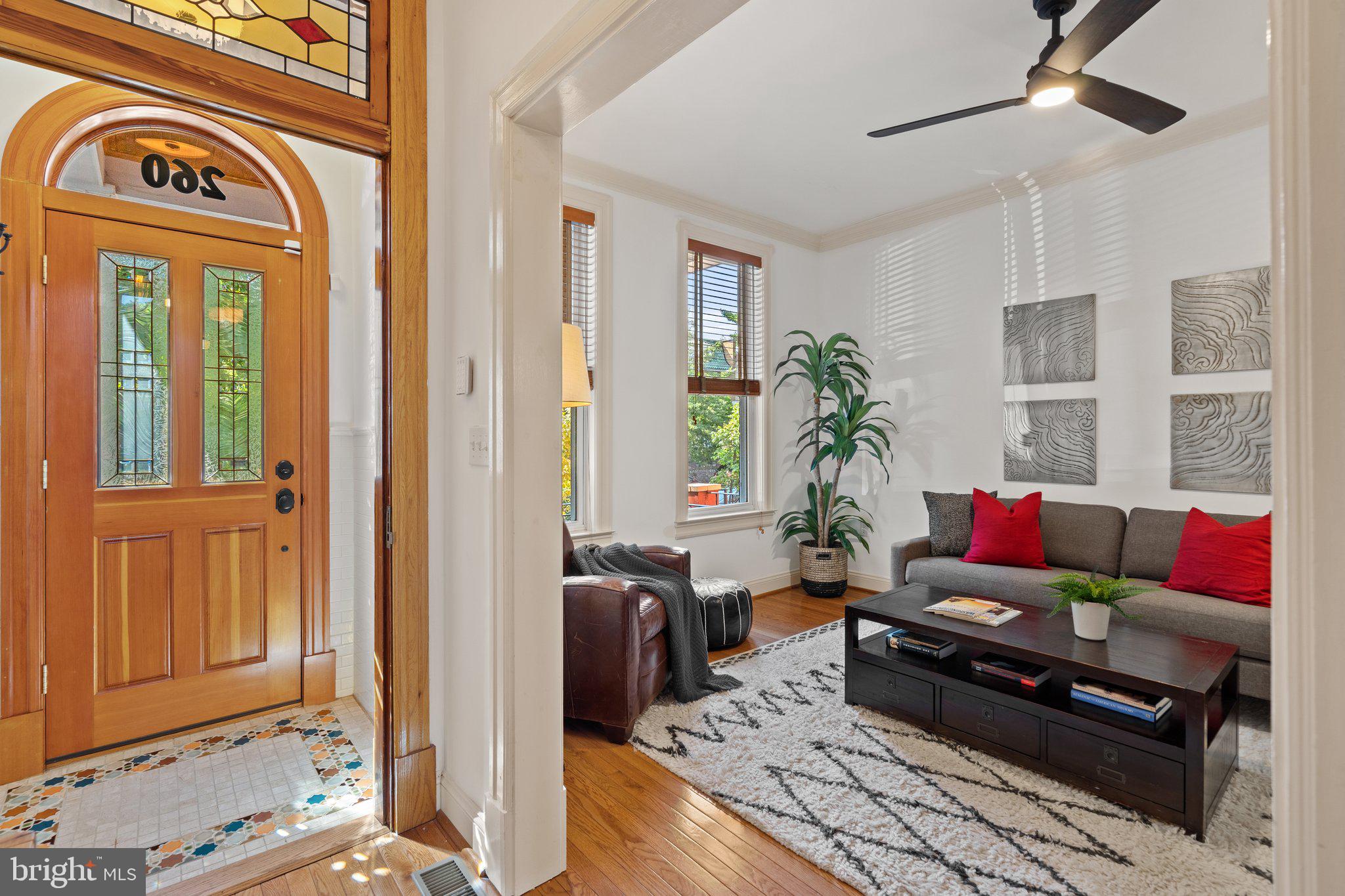 260 15th Street Southeast Washington, DC 20003 - Photo 5 of 41 Spacious living room
