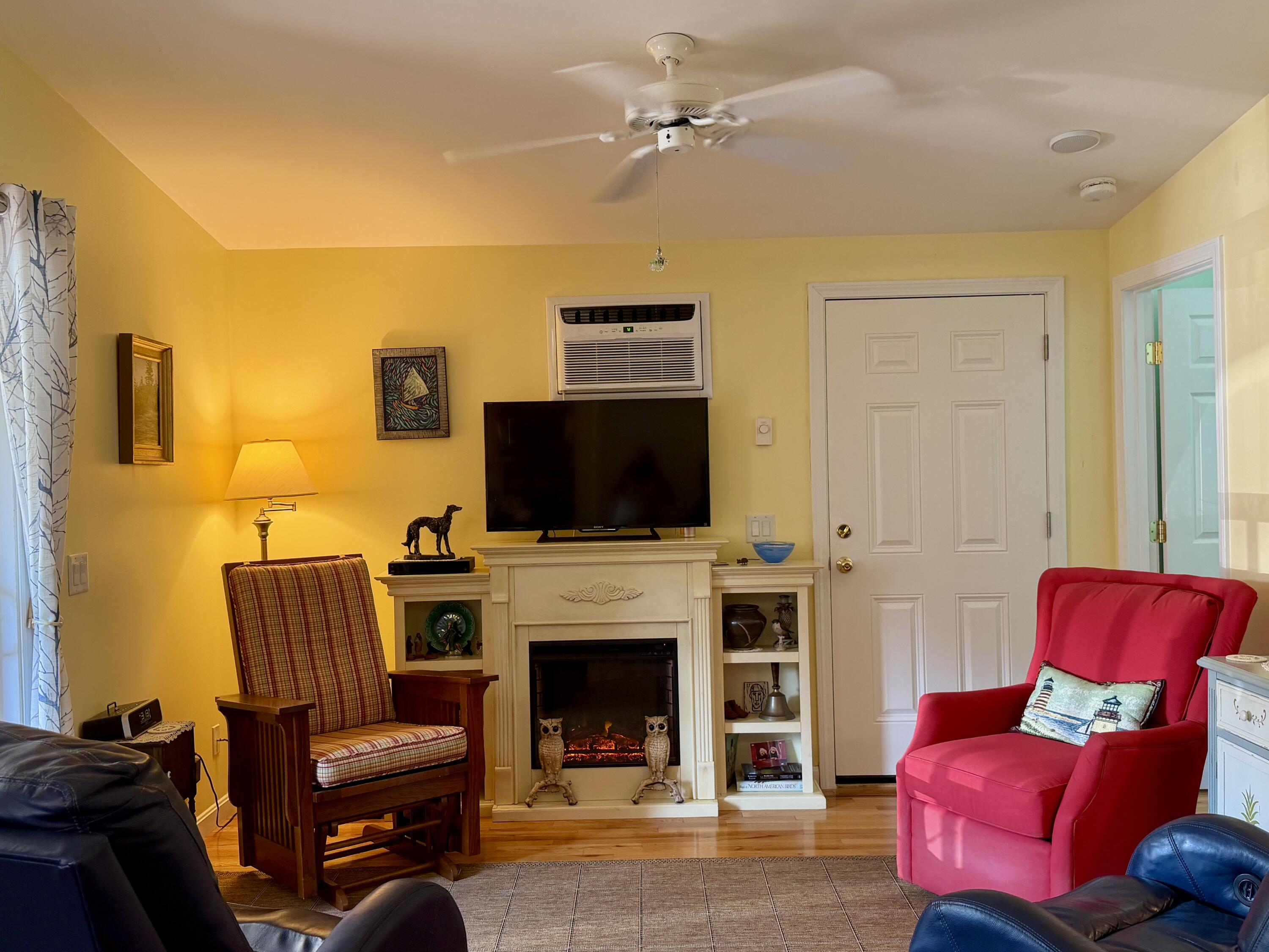 412 Post Road, Unit 234 Wells, ME 04090 - Photo 7 of 45 IMG_2259