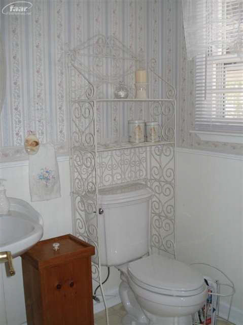 7031 North McKinley Road Flushing, MI 48433 - Photo 13 of 21 20396237-12.JPG