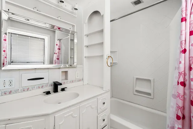 a view of an entryway with staircase