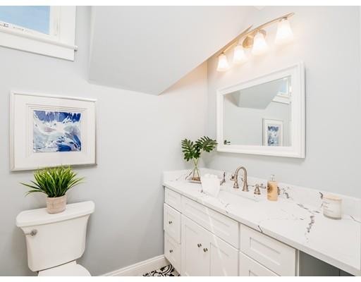 23 Locust Street Reading, MA 01867 - Photo 13 of 22 Gallery Image 13