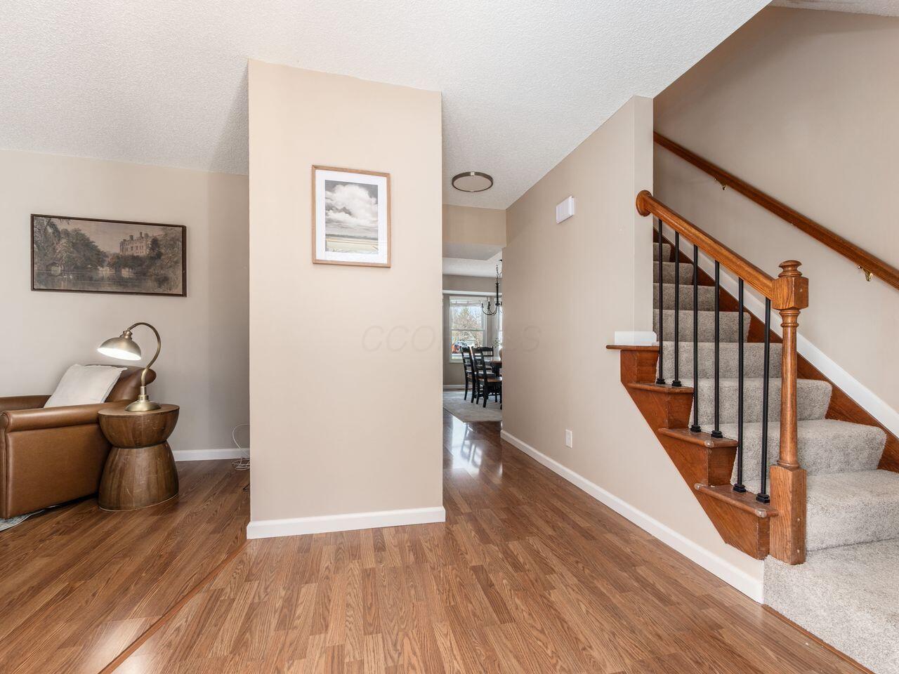 3884 Antrim Road Columbus, OH 43221 - Photo 3 of 39 N_3884_Antrim_042