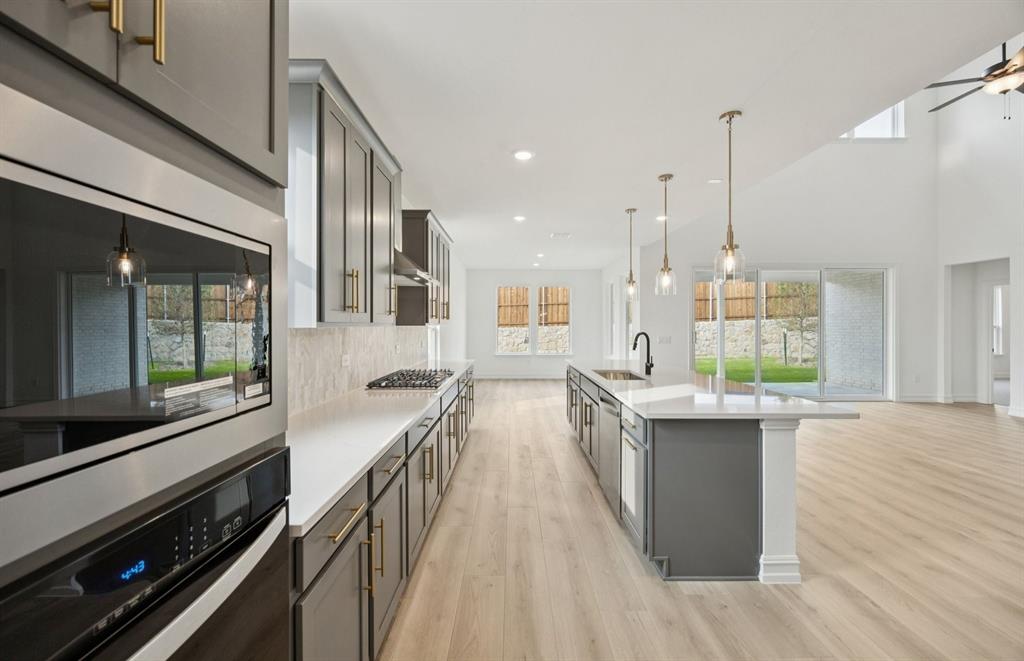 11220 Abbotsbury Road Fort Worth, TX 76052 - Photo 7 of 29 Spacious kitchen *model representation