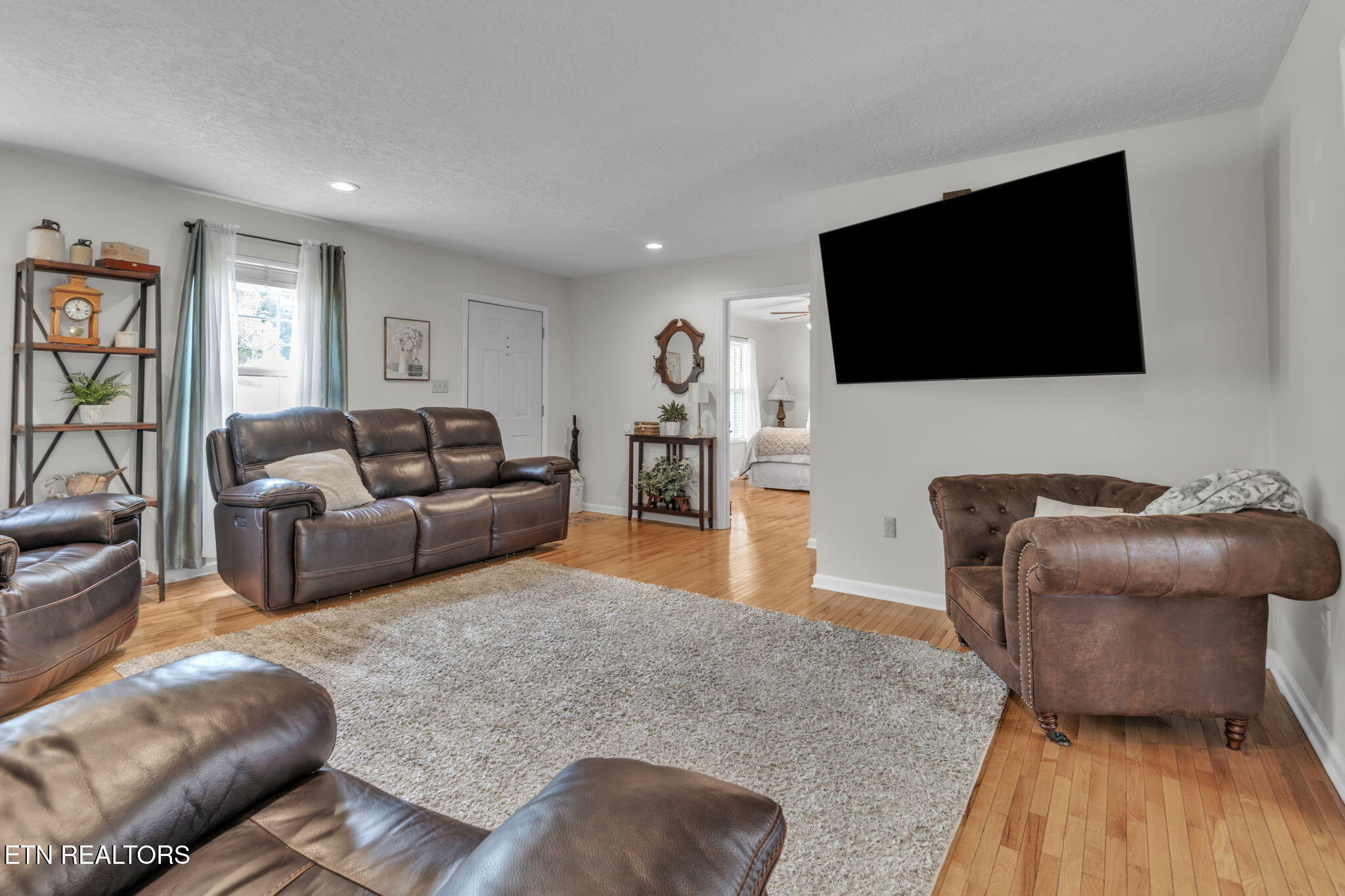 145 Grace Circle Clinton, TN 37716 - Photo 11 of 37 9-web-or-mls-145 Grace Circle-8996