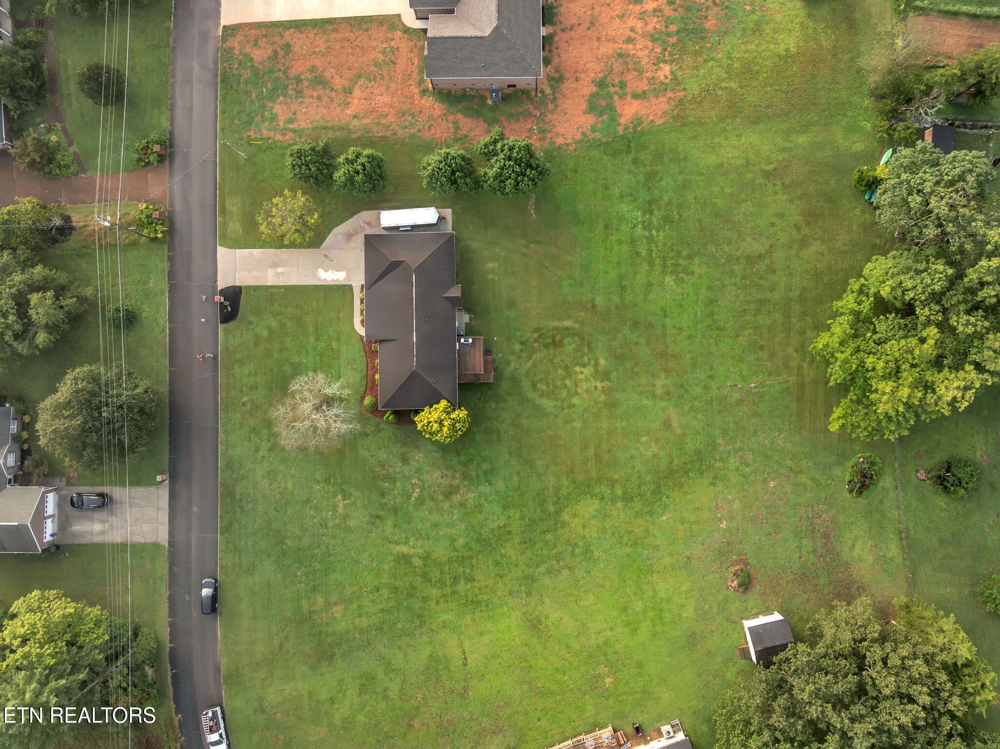 145 Grace Circle Clinton, TN 37716 - Photo 4 of 37 38-web-or-mls-145 Grace--22