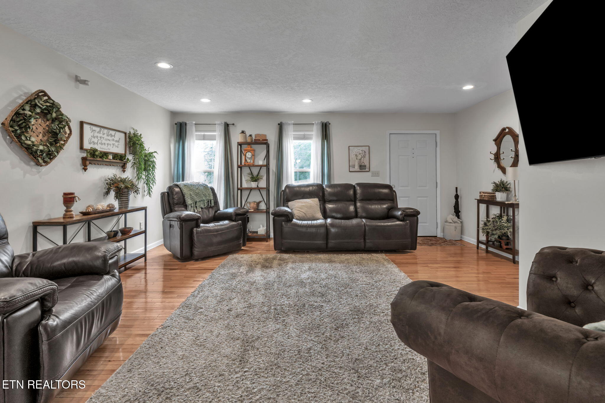 145 Grace Circle Clinton, TN 37716 - Photo 10 of 37 8-web-or-mls-145 Grace Circle-8993