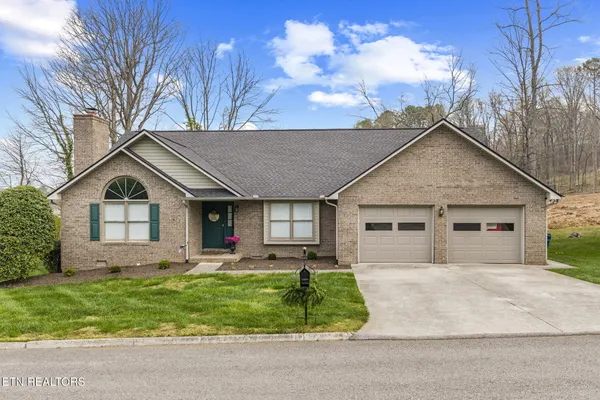 $439,900 | 3513 Greywolfe Drive, Knoxville, TN 37921