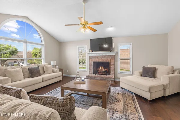 $439,900 | 3513 Greywolfe Drive, Knoxville, TN 37921