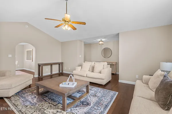 $439,900 | 3513 Greywolfe Drive, Knoxville, TN 37921