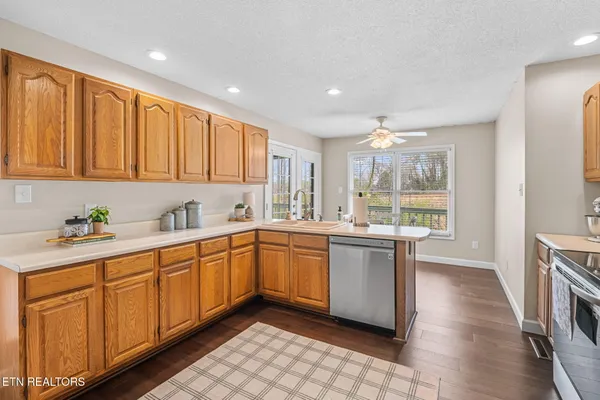 $439,900 | 3513 Greywolfe Drive, Knoxville, TN 37921