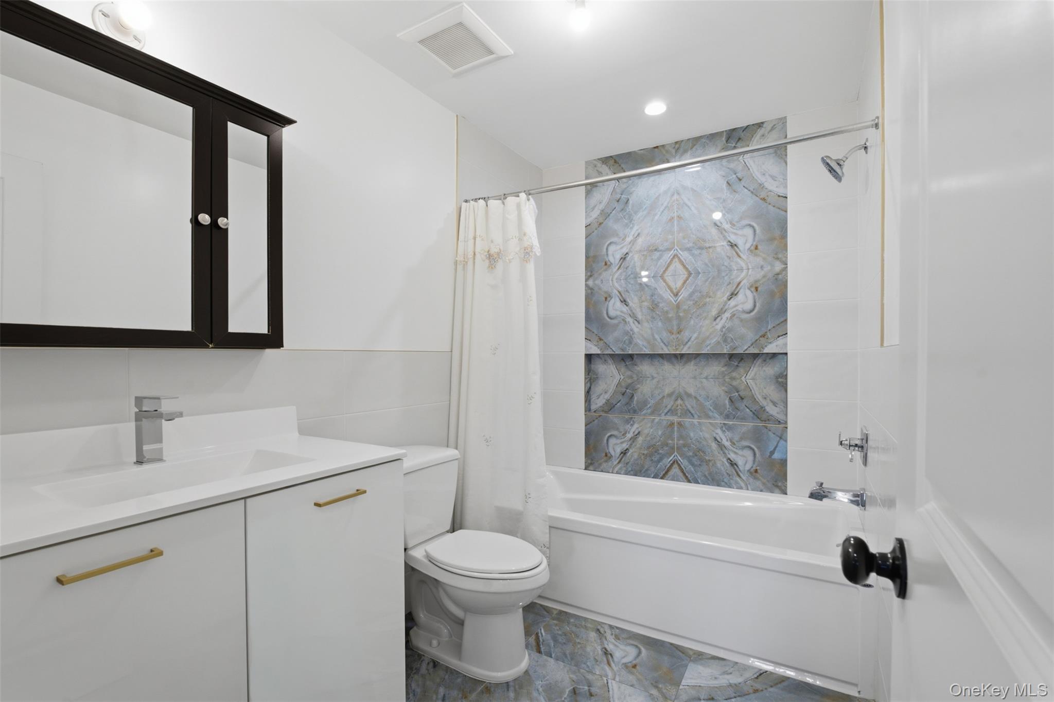 30 Stephen Place, Unit 213 Spring Valley, NY 10977 - Photo 18 of 38