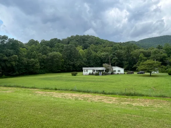 $250,000 | 24667 Highway 119, Cumberland, KY 40823