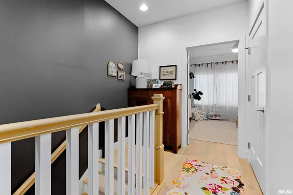 $3,000 | 824 West Moss Avenue, Unit 3, Peoria, IL 61606