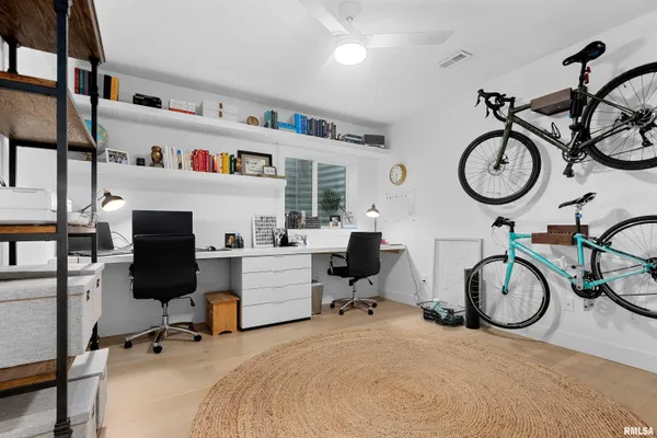 $3,000 | 824 West Moss Avenue, Unit 3, Peoria, IL 61606