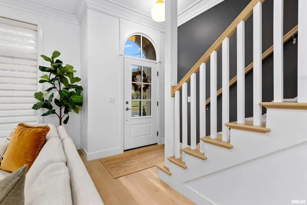 $3,000 | 824 West Moss Avenue, Unit 3, Peoria, IL 61606