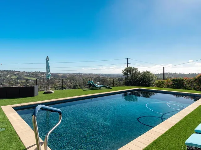 $4,050,000 | 7087 Rancho Santa Fe View Court, Rancho Santa Fe, CA 92067