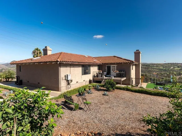 $4,050,000 | 7087 Rancho Santa Fe View Court, Rancho Santa Fe, CA 92067