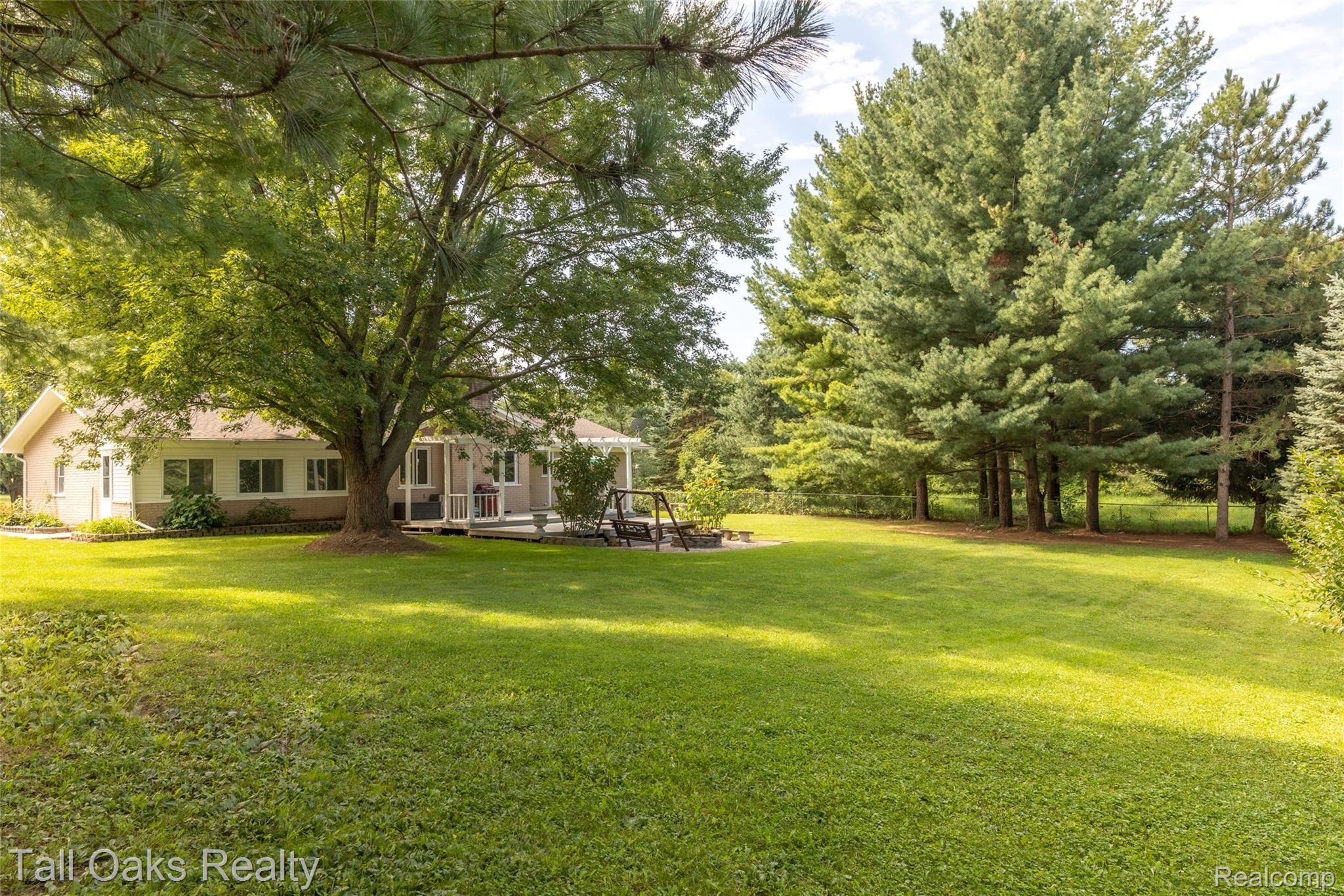 11023 Horton Road Goodrich, MI 48438 - Photo 43 of 44 Back yard far 780A5659.JPG