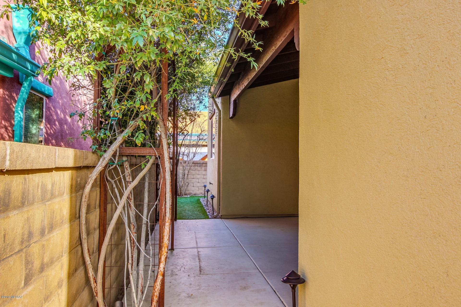 10547 East Marchetti Loop Tucson, AZ 85747 - Photo 21 of 35