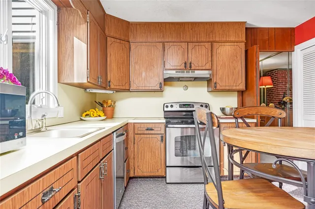 $645,000 | 9 Cedar Crest Drive, Westerly, RI 02891