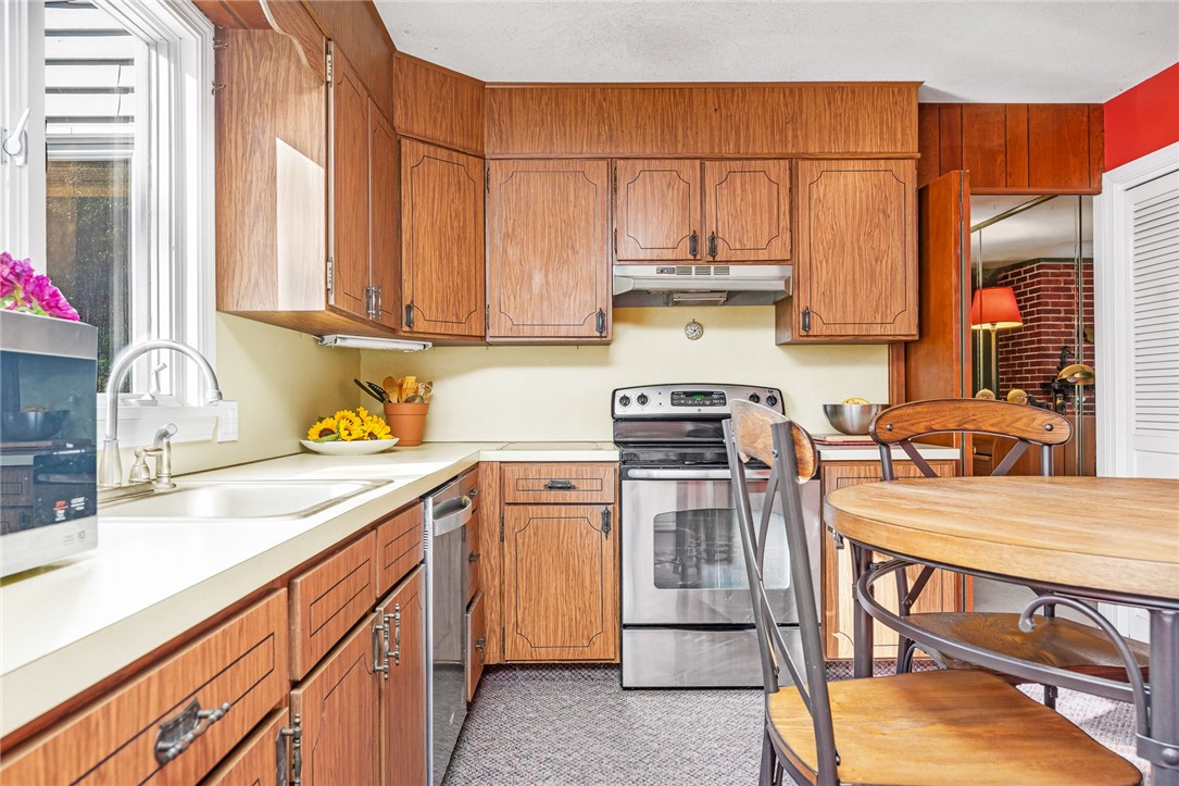 9 Cedar Crest Drive Westerly, RI 02891 - Photo 18 of 48