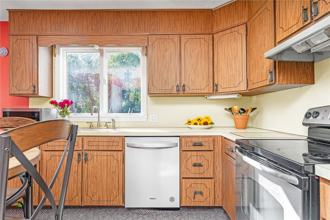 9 Cedar Crest Drive Westerly, RI 02891 - Photo 19 of 48