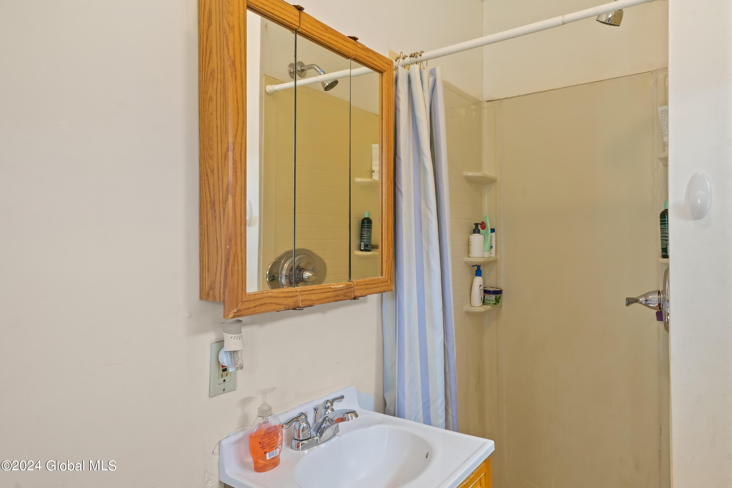 1739 4th Street Rensselaer, NY 12144 - Photo 21 of 64 20-print-70-washington-ave