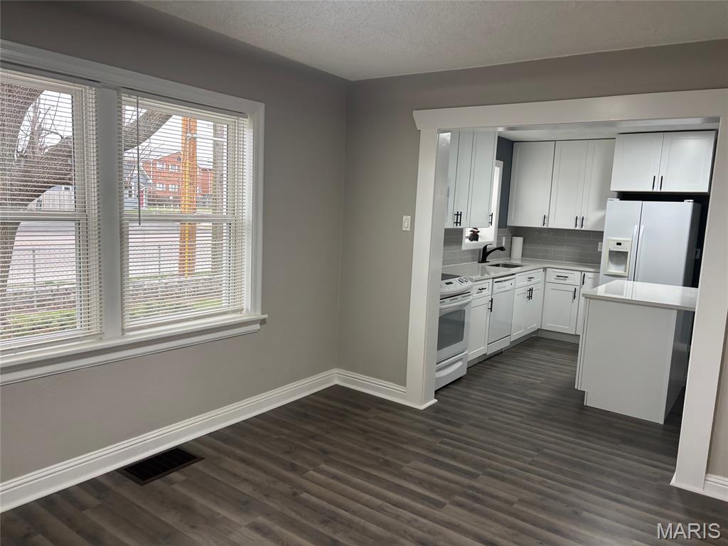 2555 Telegraph Road Mehlville, MO 63125 - Photo 11 of 37